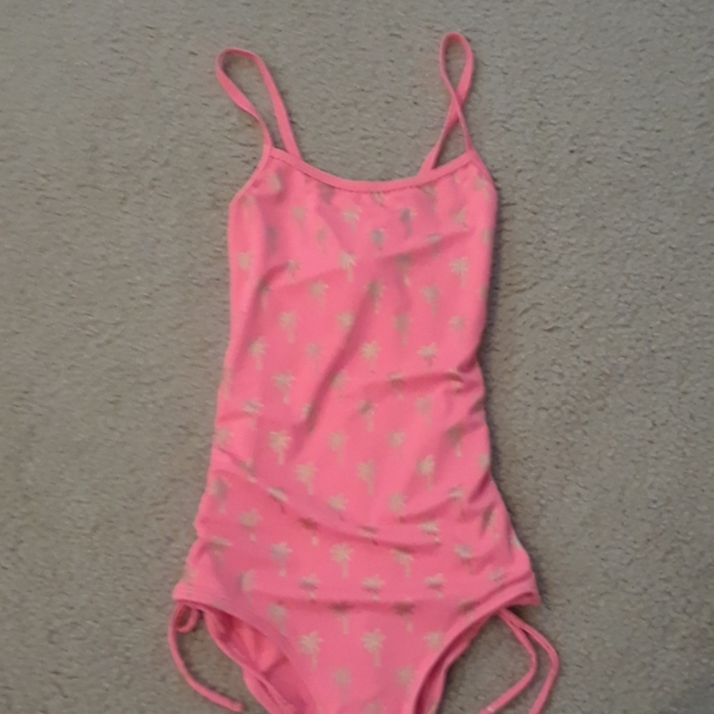 One piece swim suit